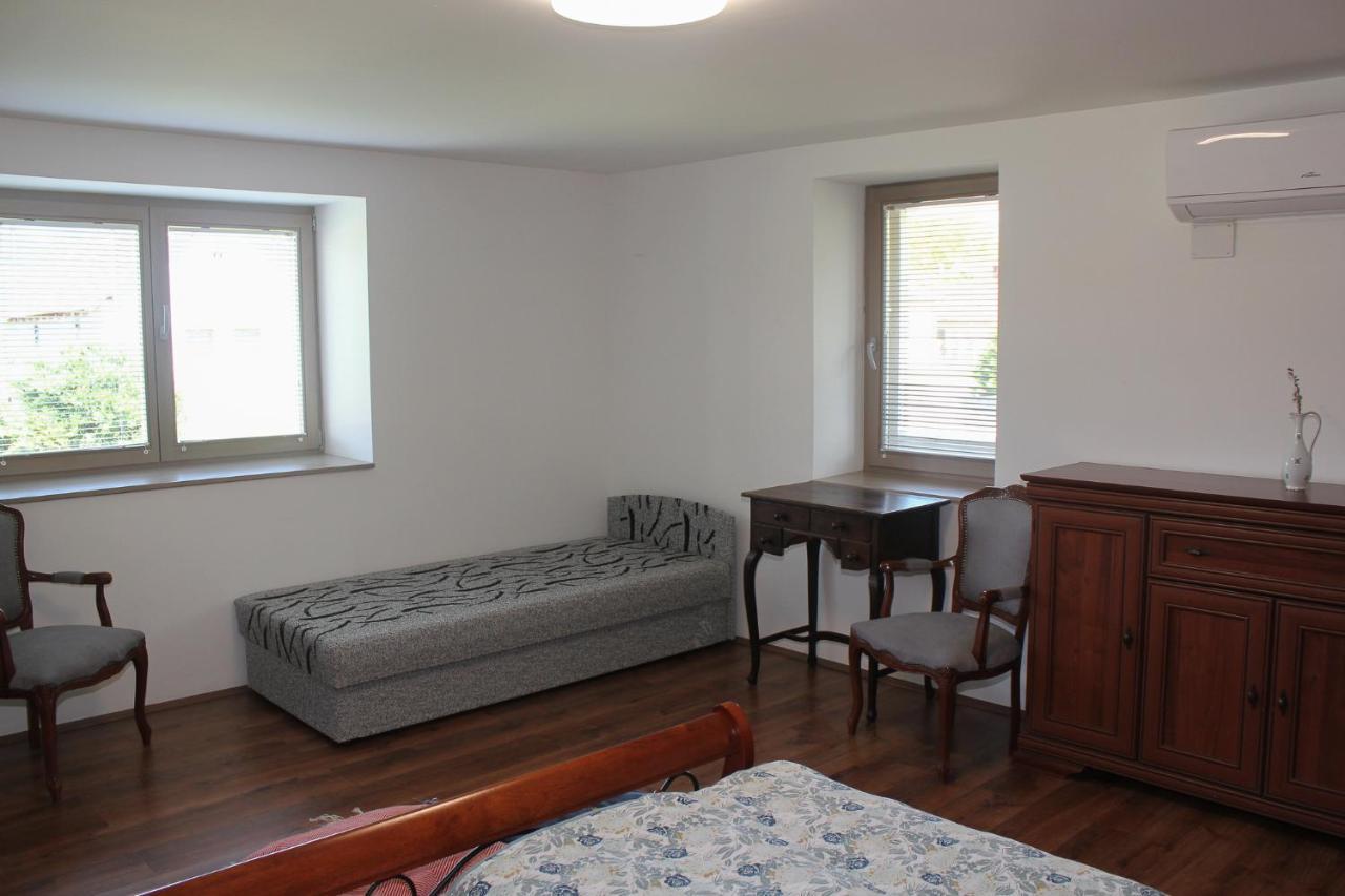 Das Blaue Haus Guesthouse - Kovacshida ภายนอก รูปภาพ
